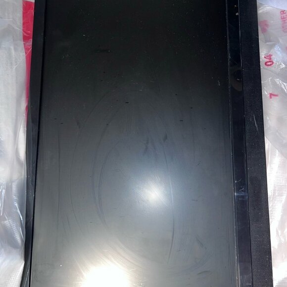 Vizio E241i-A1 is a 24-inch LCD HDTV with a native resolution of 1920x1080 - Picture 9 of 9